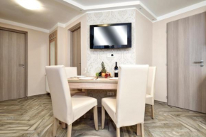 Charles City Centre Apartment